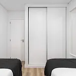 Joivy Elegant Escape-Stylish 2Br By Metro