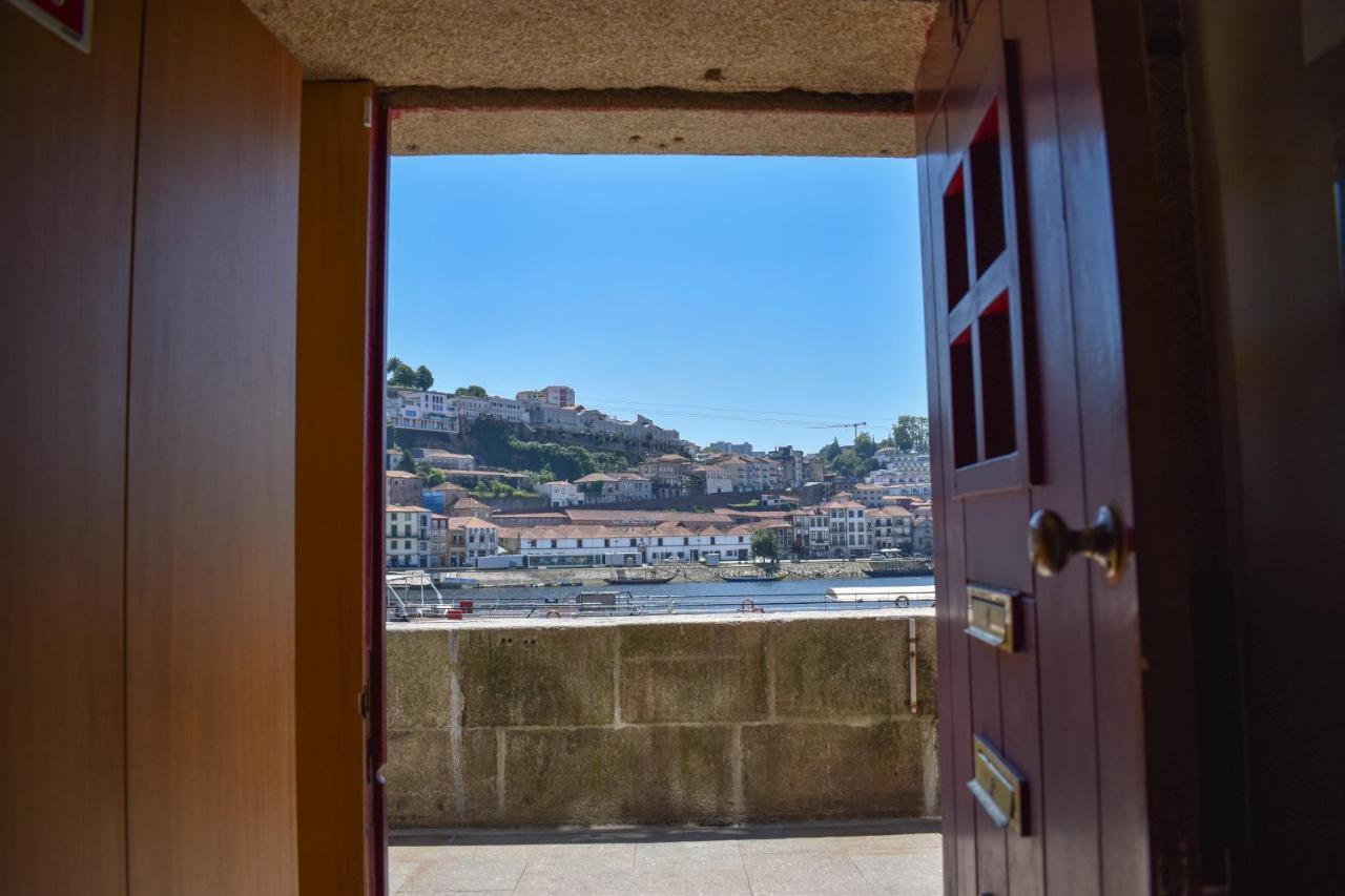 Muralha Da Barca Rnal Nº13939 Al,5848 Al, 6419 Al-chamada A Rede Movel Nacional Porto