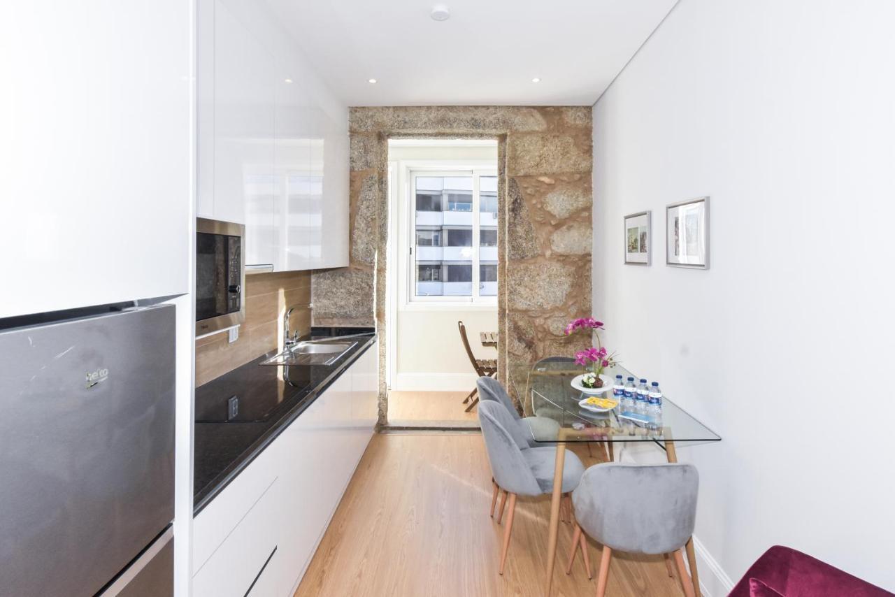 Fontinha Square By Hosts Apartment *