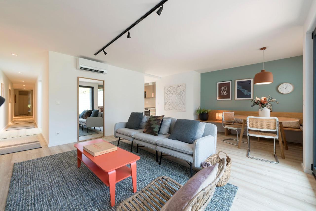 Bombarda Gallery Yard Apartment *