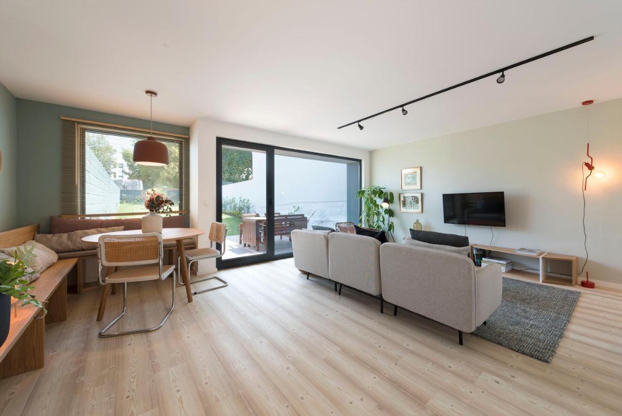 Bombarda Gallery Yard Apartment *