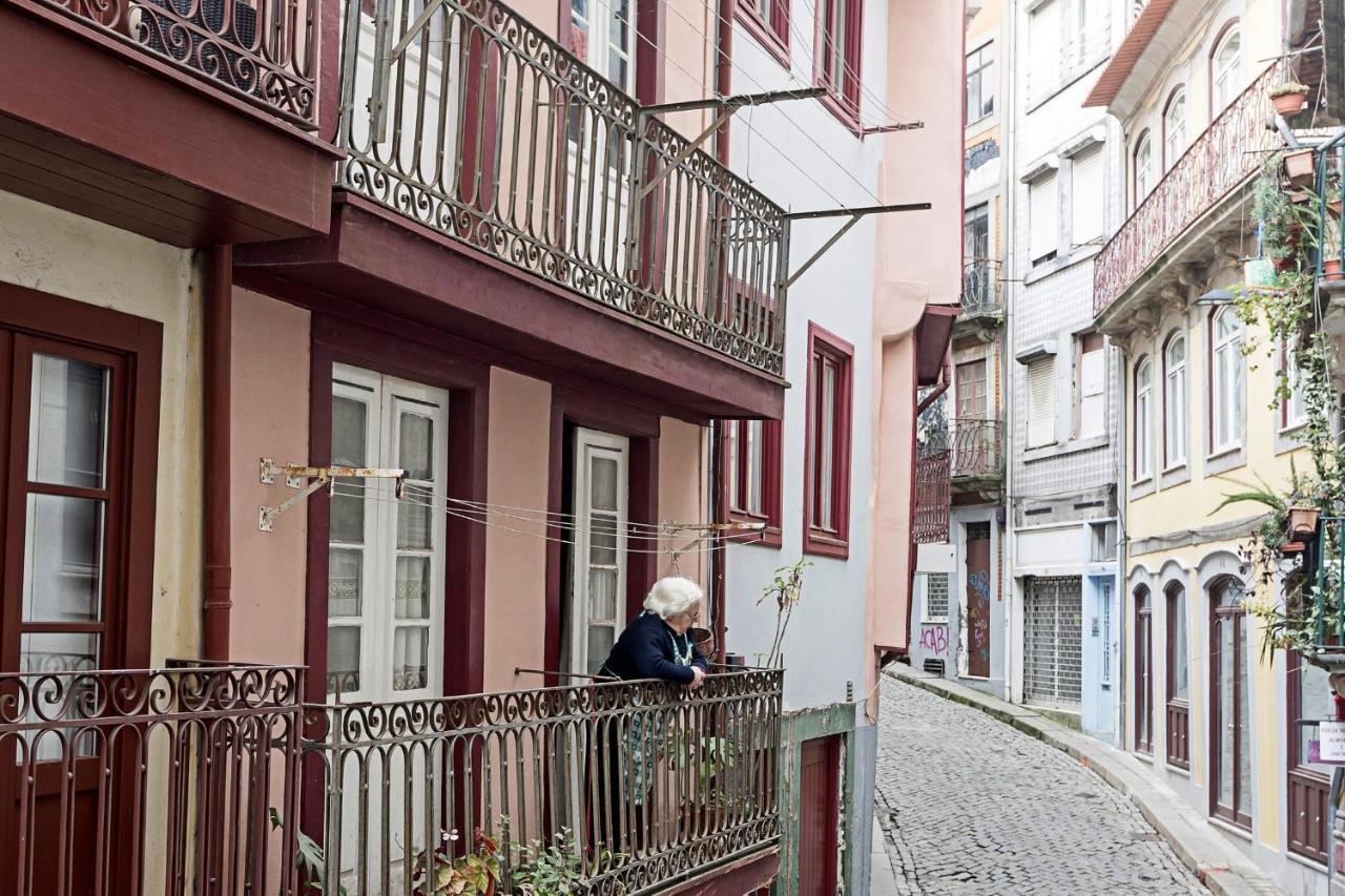 Loios 1br Flat Downtown By Lovelystay