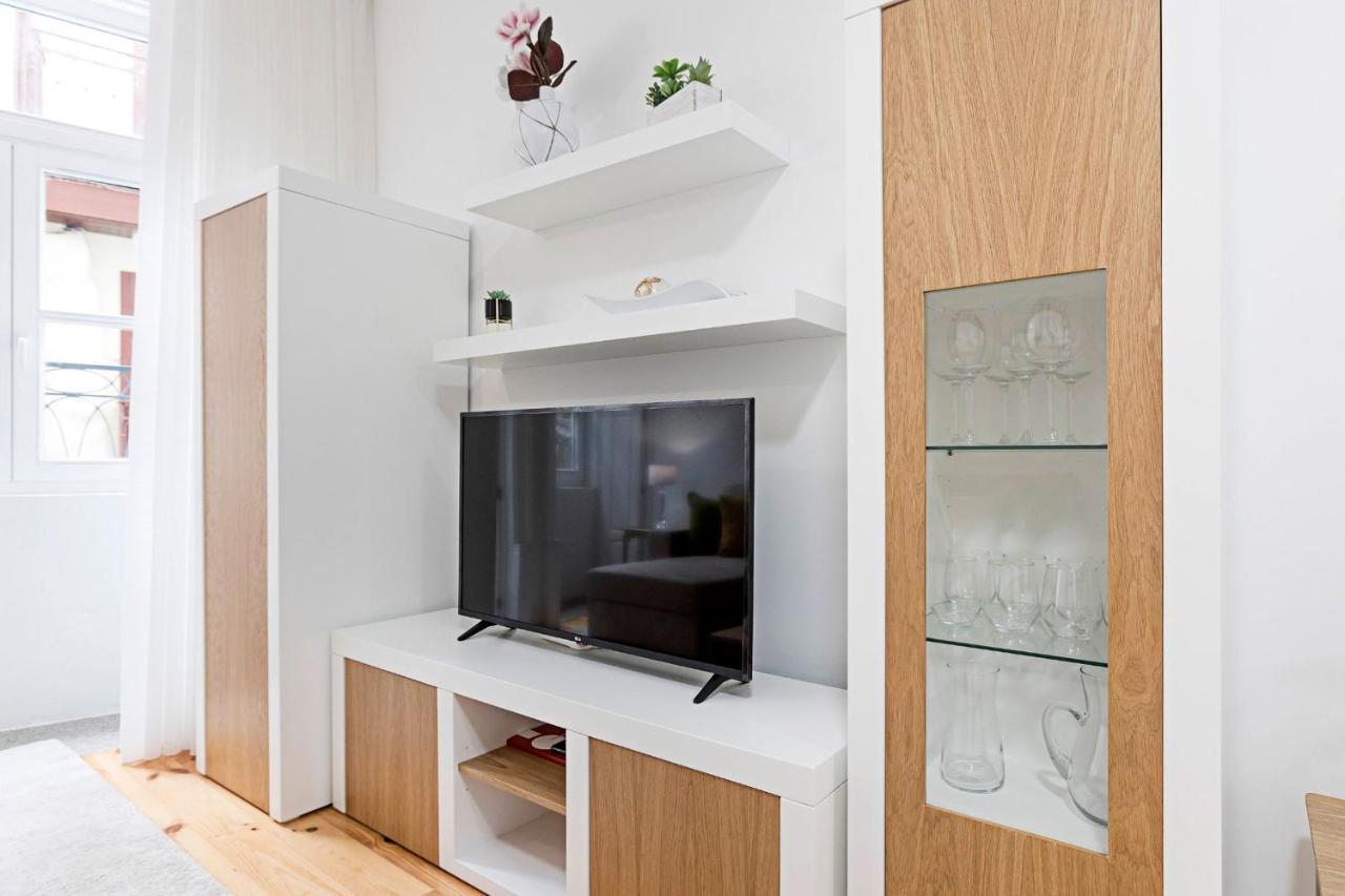 Loios 1br Flat Downtown By Lovelystay Apartment Porto