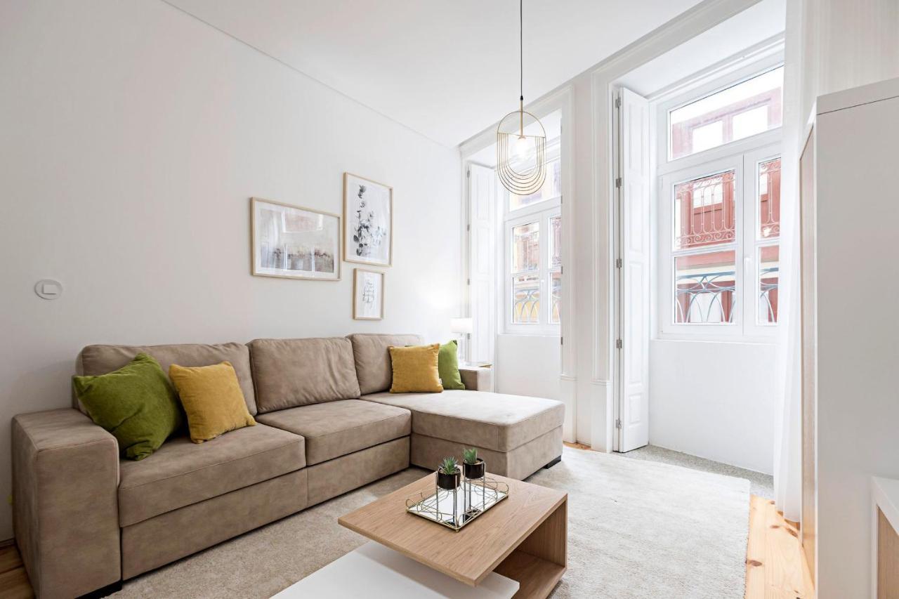 Loios 1br Flat Downtown By Lovelystay