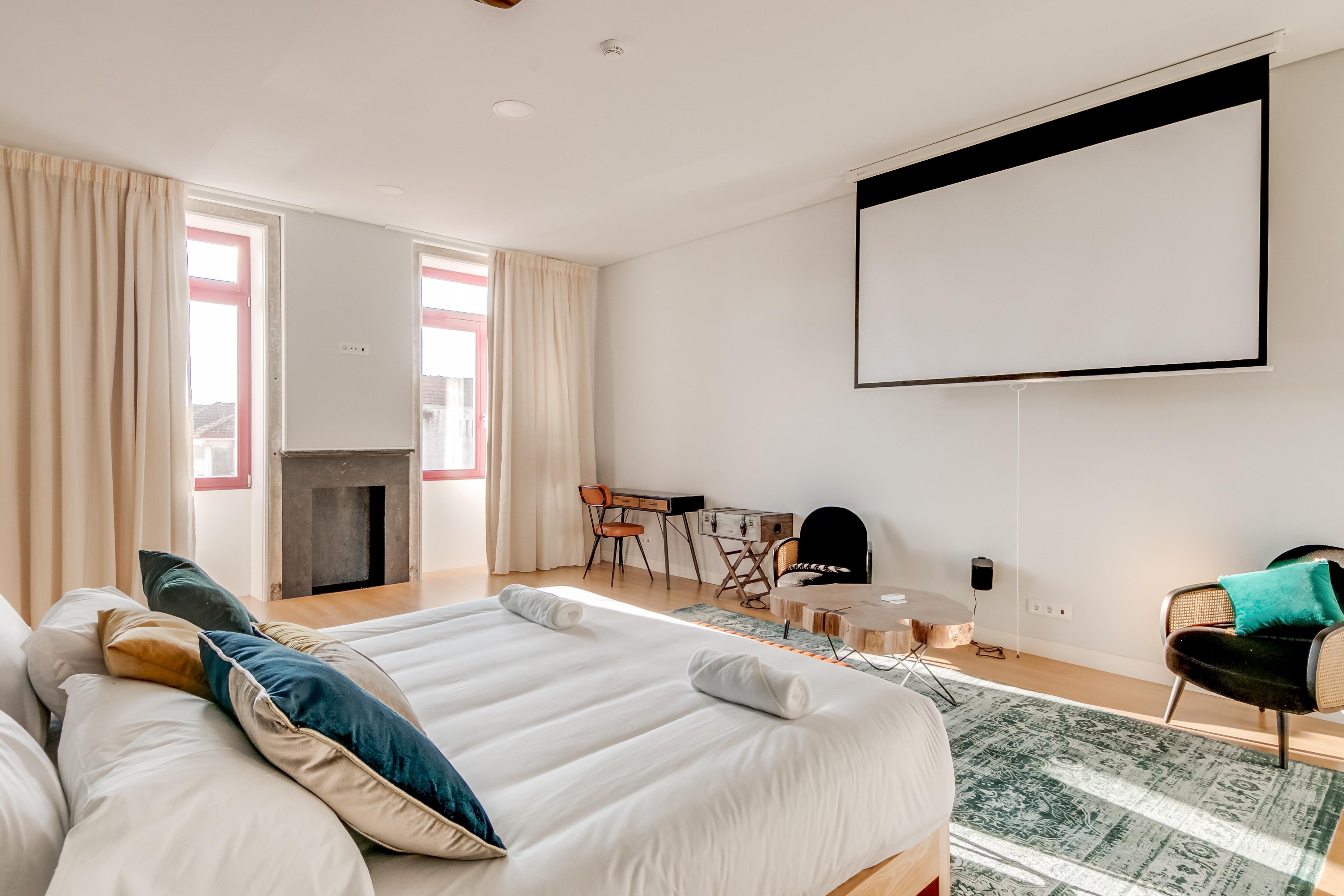 Selina Hotel 3*
