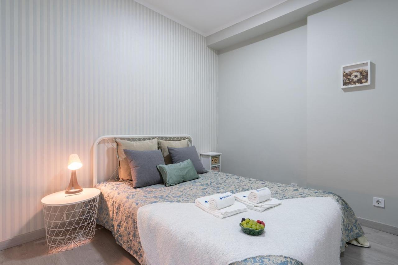 Host Wise - Modern Flats With Stunning Terrace Or Balcony - Location Apartment