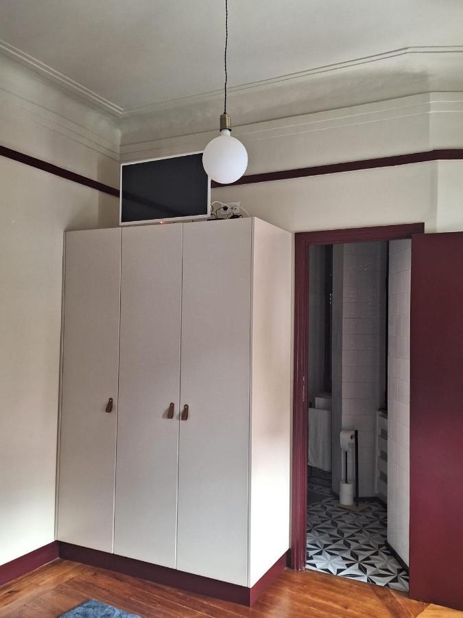 Easy Host Porto