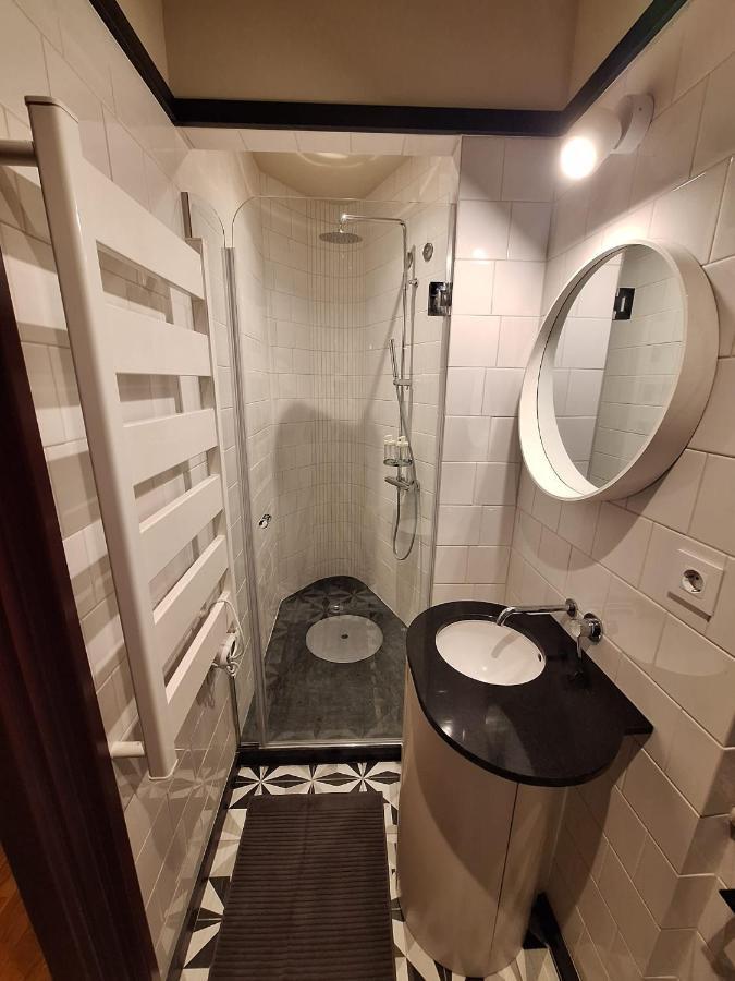 Easy Host Porto