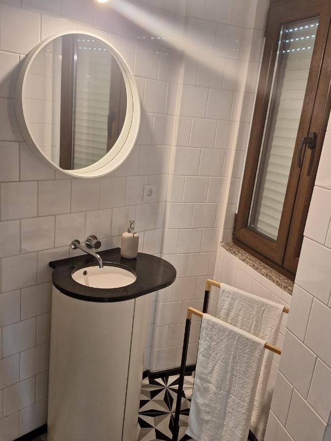 Easy Host