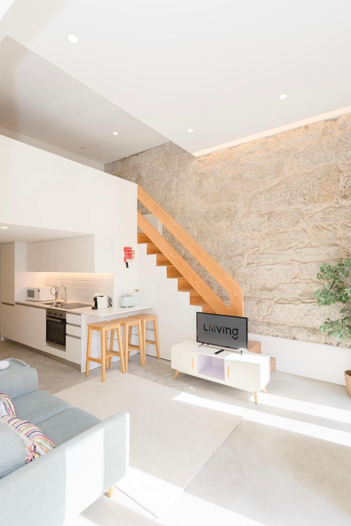 Liiiving In - Terrace & Sunny Apartment