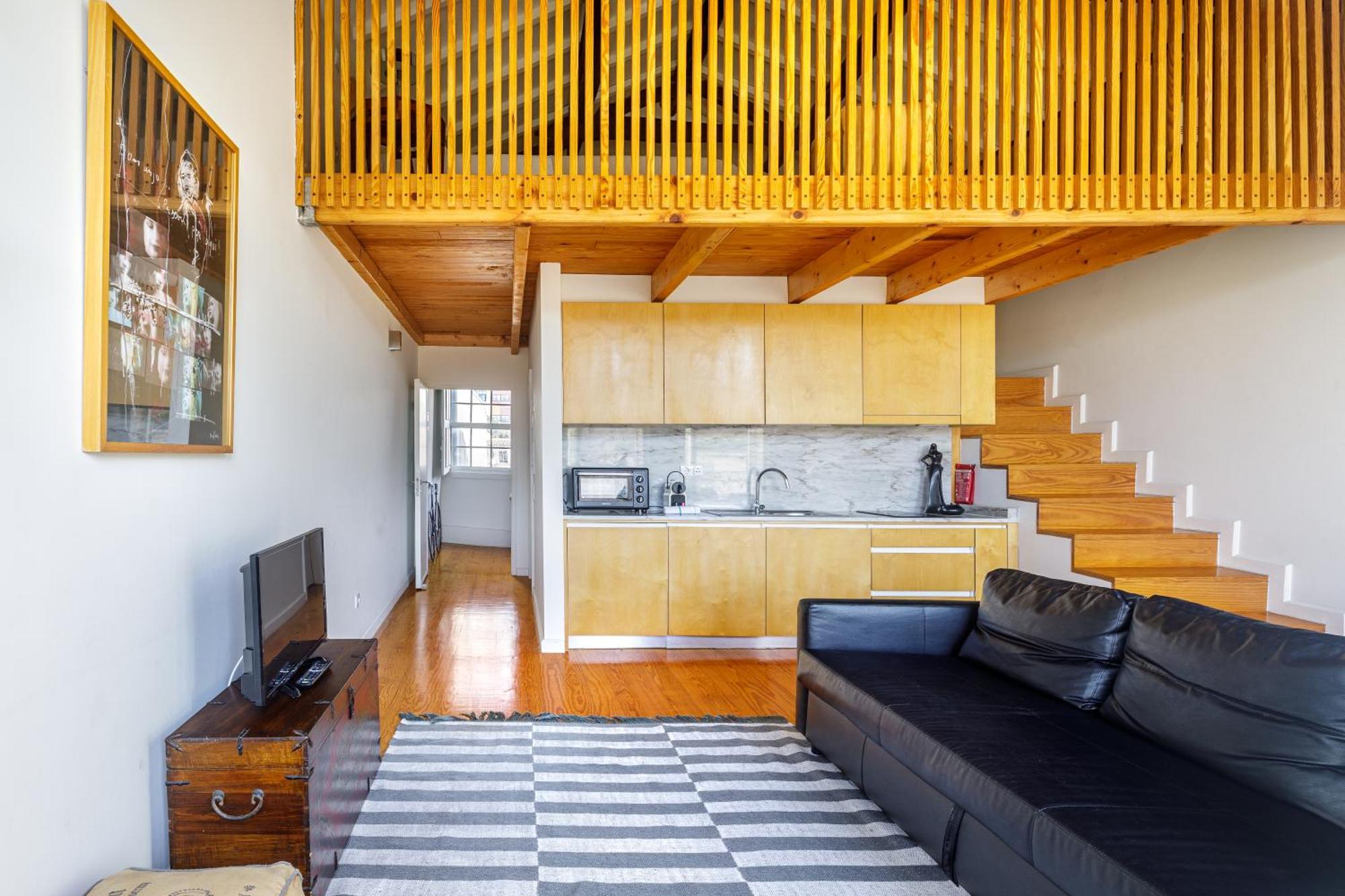 Fly Me To The Moon Apartment *