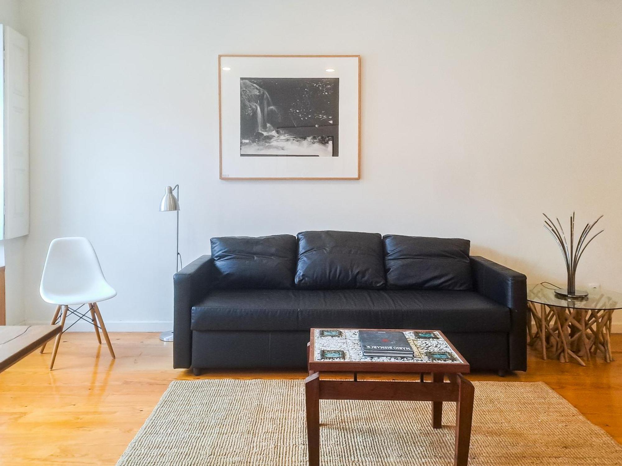 Apartment Fly Me To The Moon *