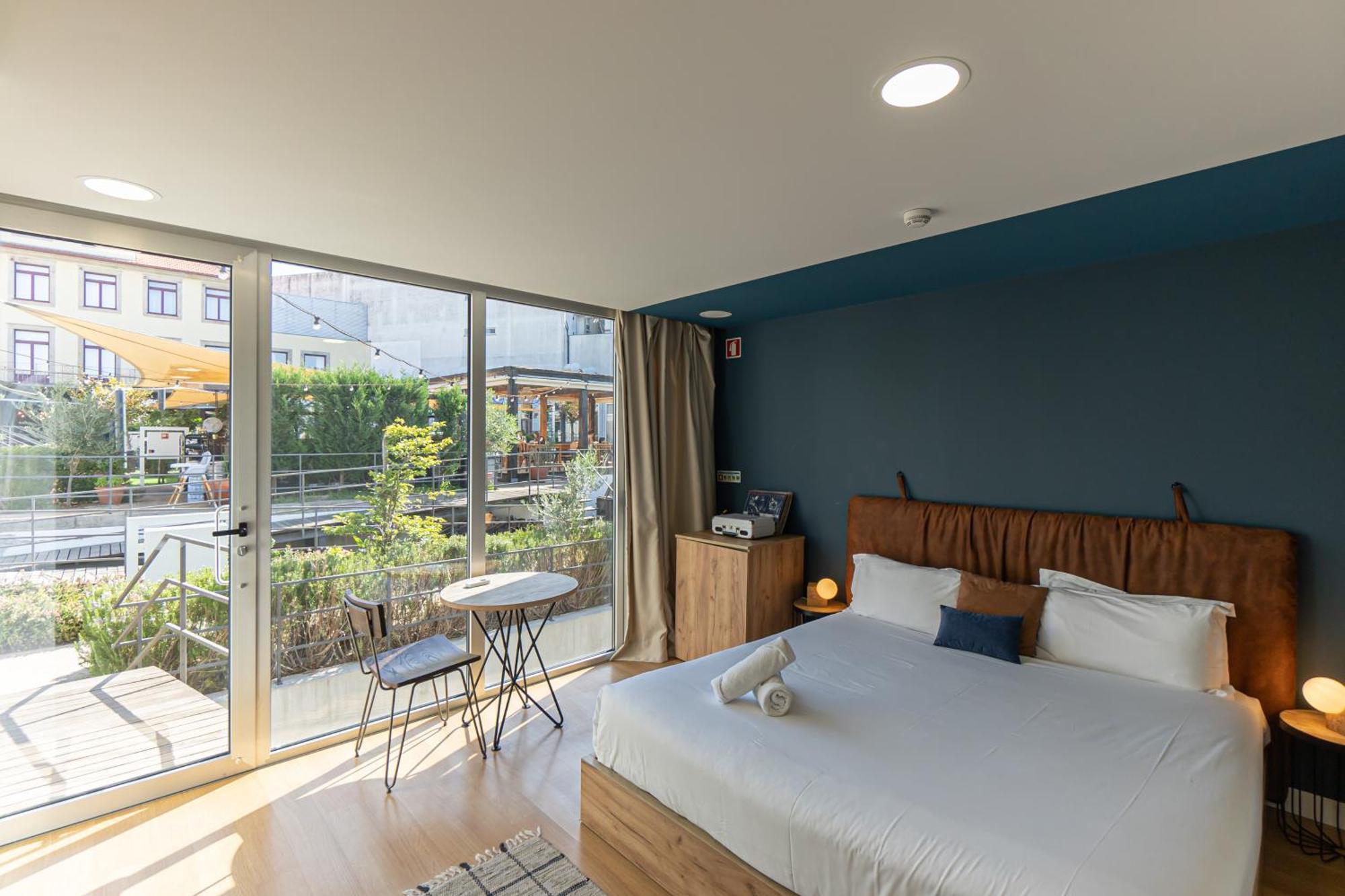 Selina Hotel 3*
