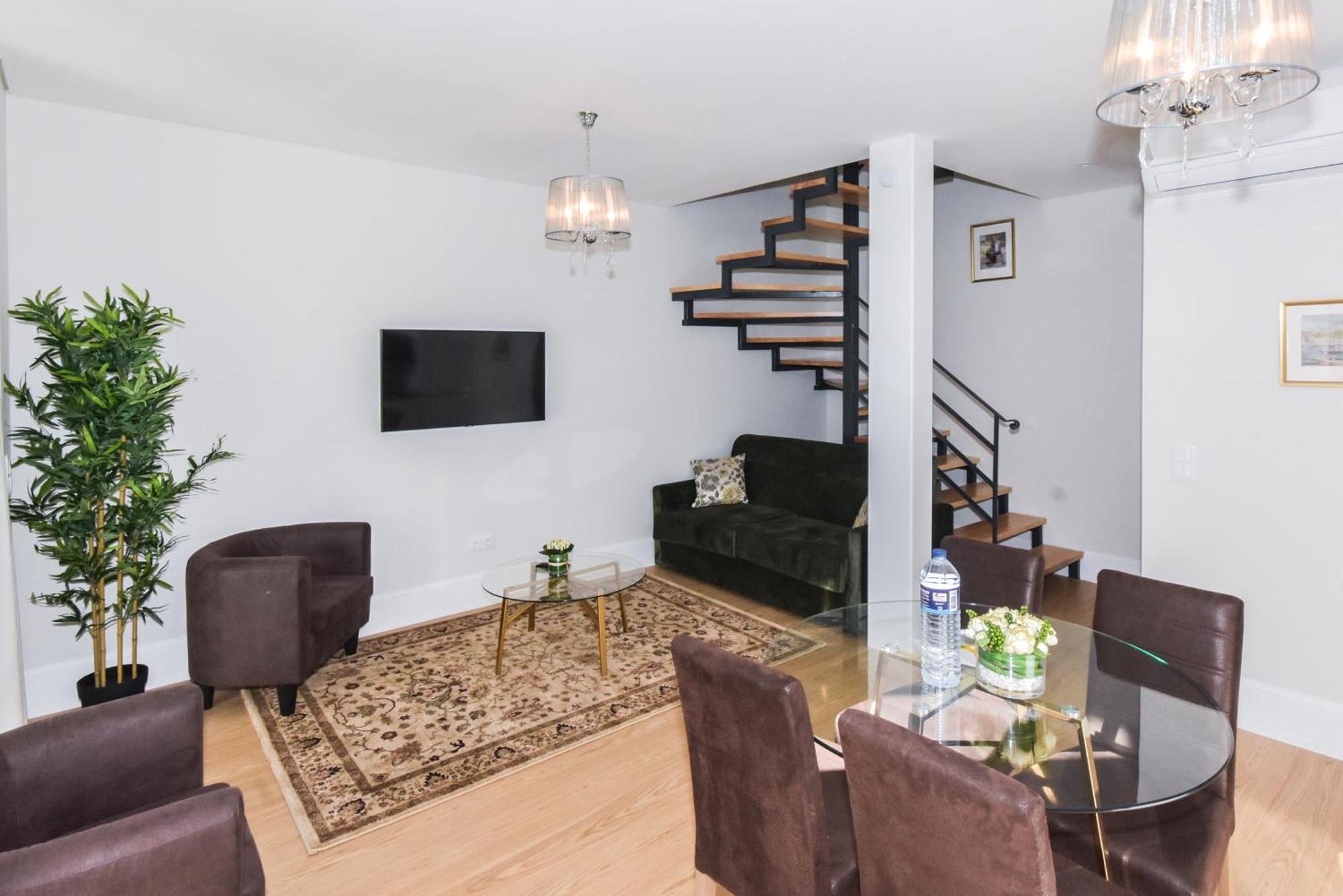 Fontinha Square By Hosts Apartment *