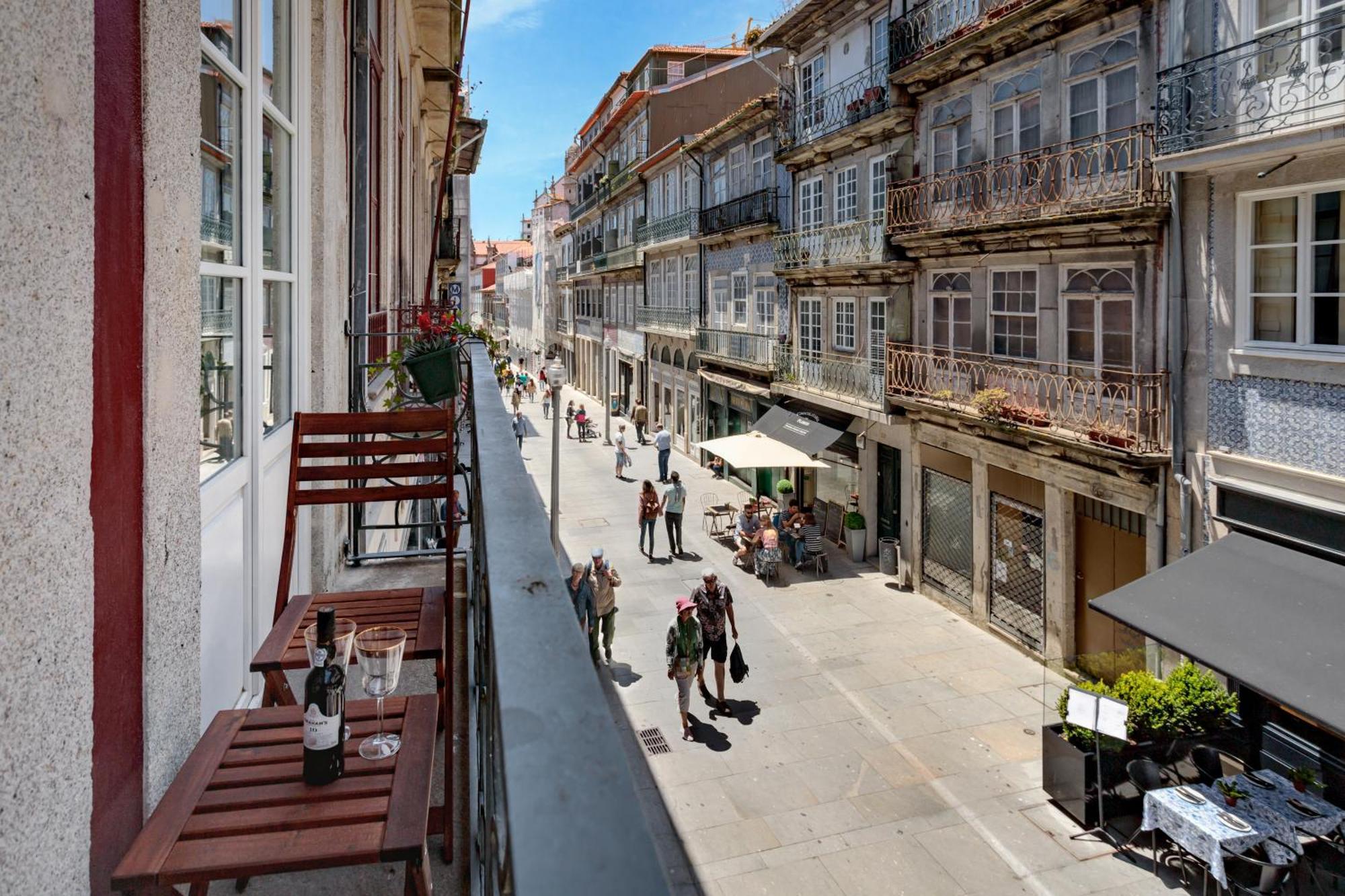 Apartment Flores Plaza Porto