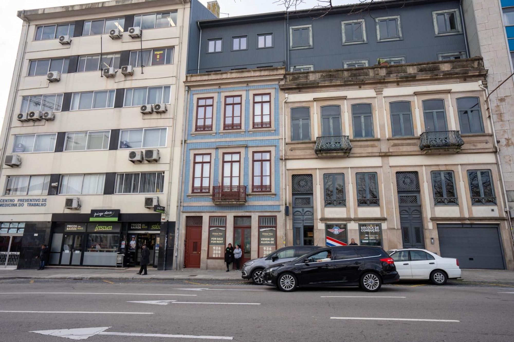 Apartment Chic 1br In Republica W Balcony By Lovelystay Porto