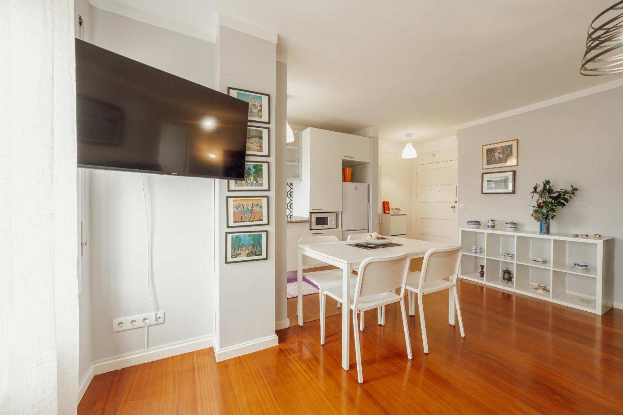 Espinho Seawalk And Seaview By Vacationy Apartment
