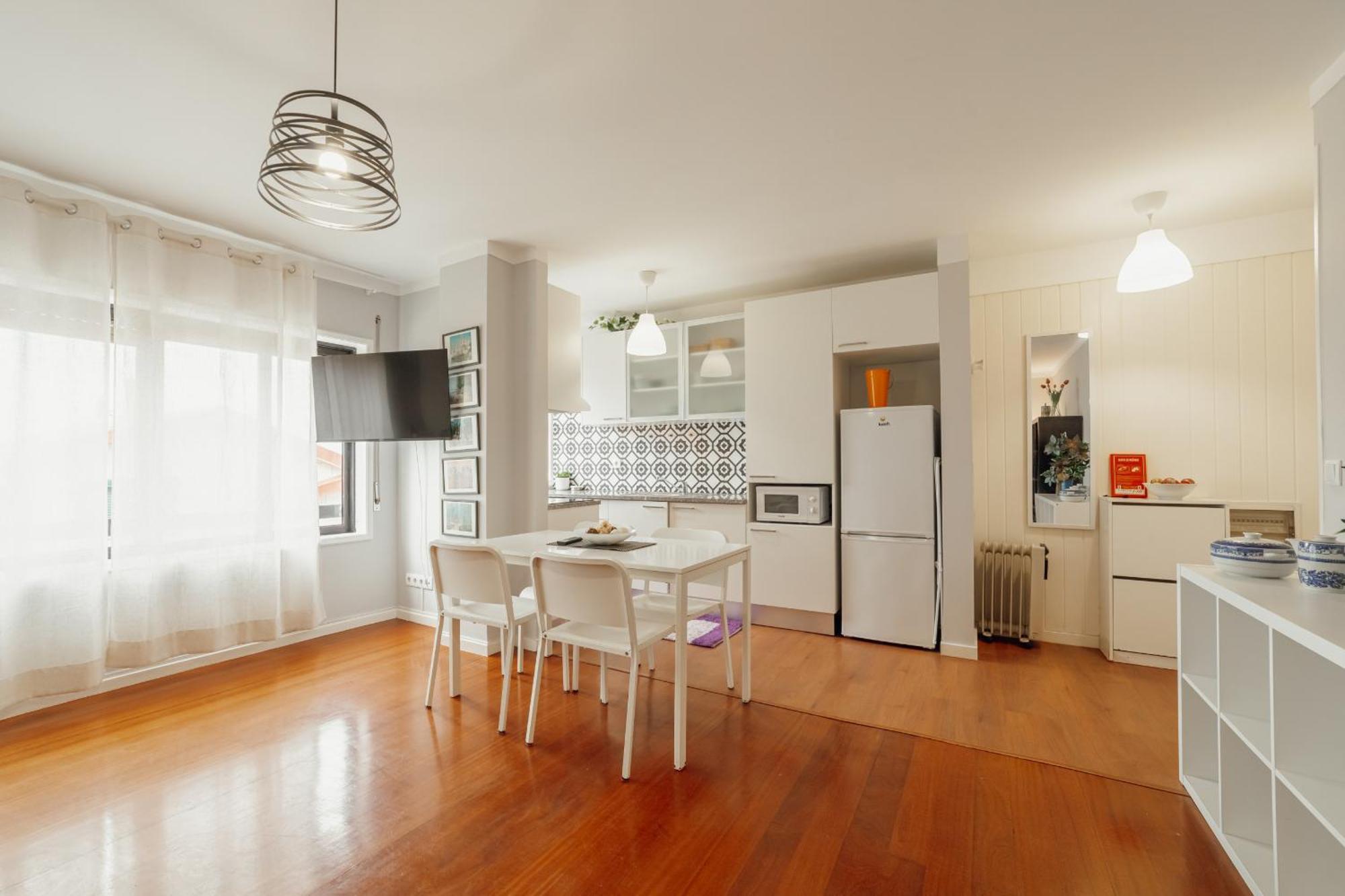 Apartment Espinho Seawalk And Seaview By Vacationy Porto