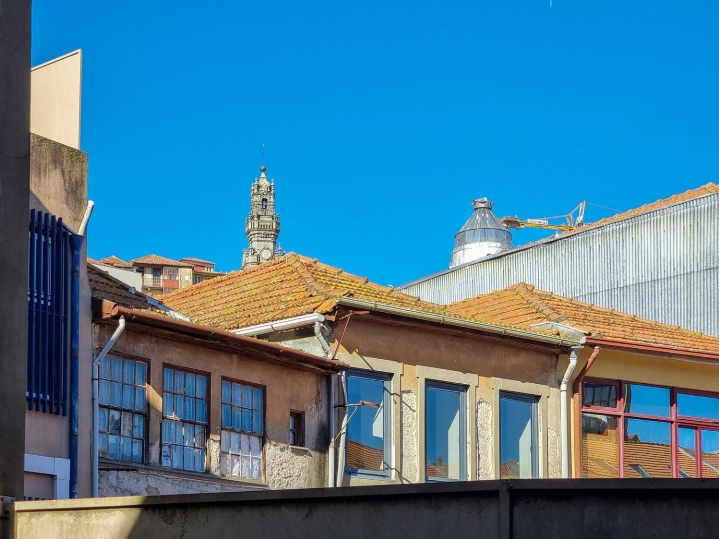 Luxury tent Loft With Balcony On City's Important Street
