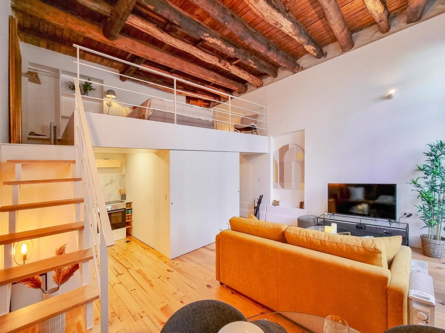 Loft With Balcony On City's Important Street *