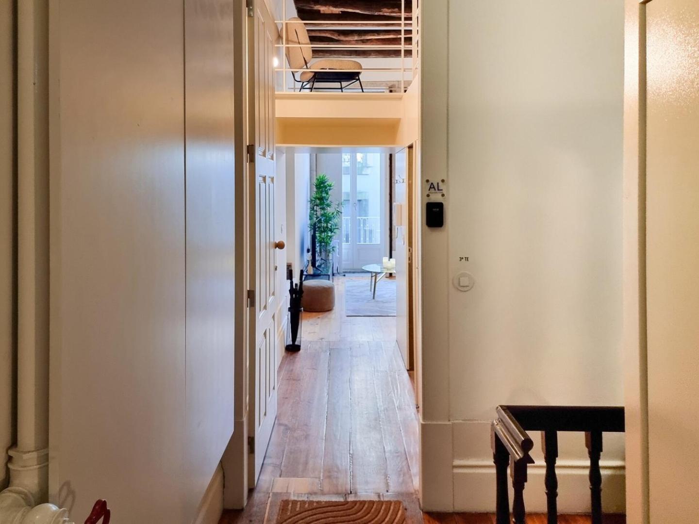 Luxury tent Loft With Balcony On City's Important Street *