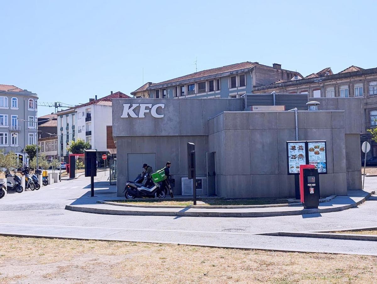 Downtown 80 Meters To Metro And Free Parking