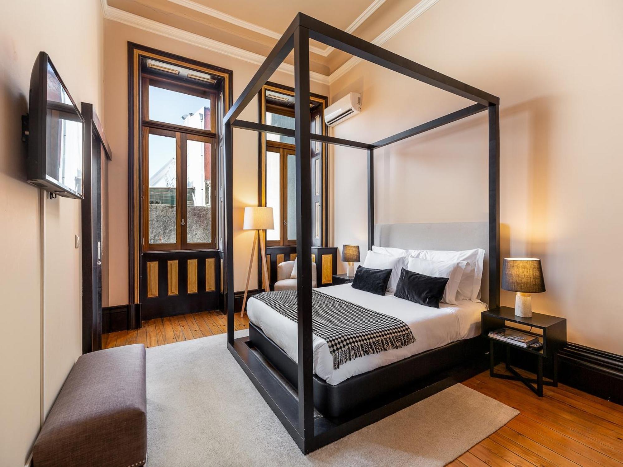 Spacious Modern In Apartment *