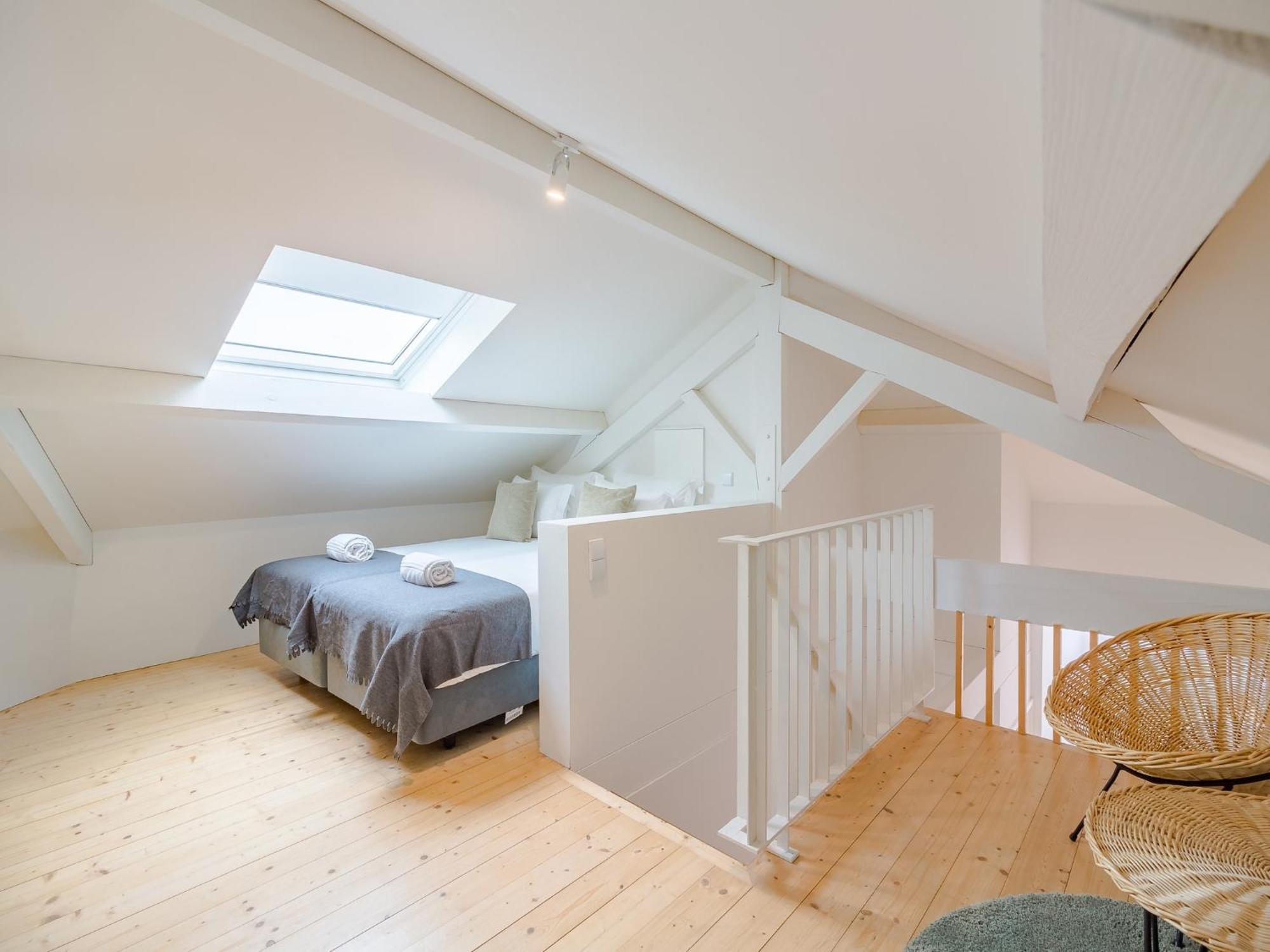 Spacious 2-bedroom Retreat In Porto