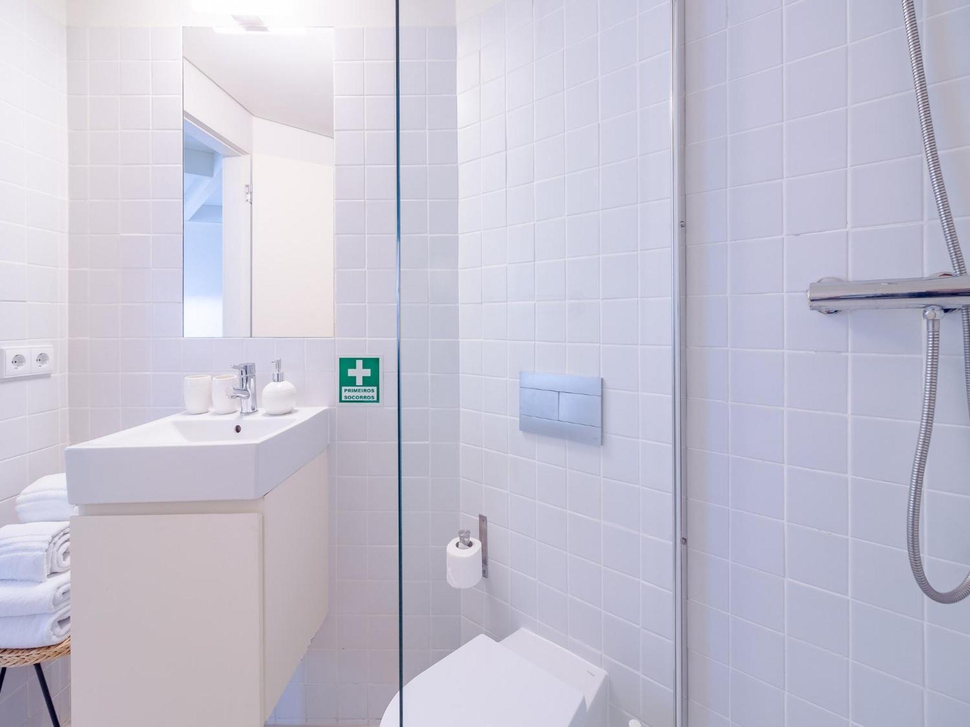 Apartment Spacious 2-bedroom Retreat In *
