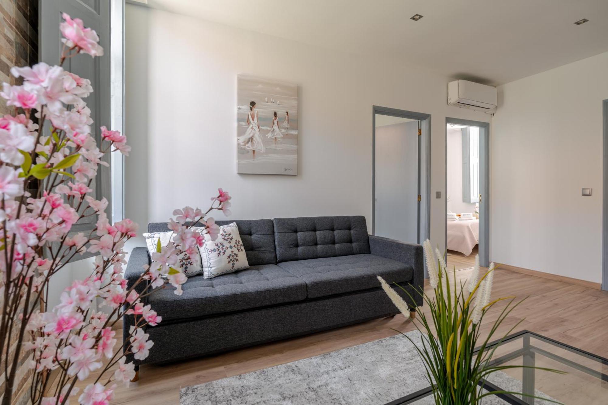 Hostwise - Traditional House With Terrace Holiday home *