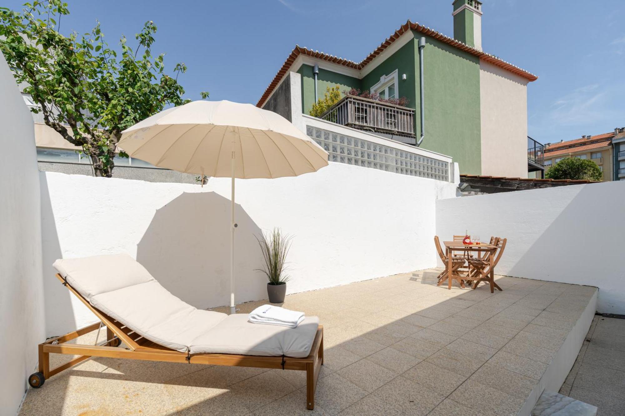 Holiday home Hostwise - Traditional House With Terrace *