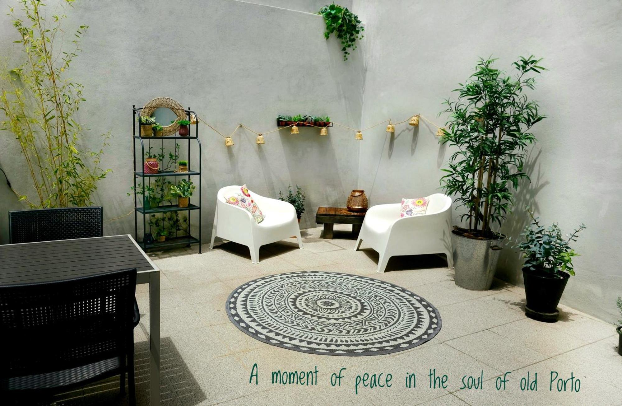 Elegant & Private Garden In Historical Centre Apartment