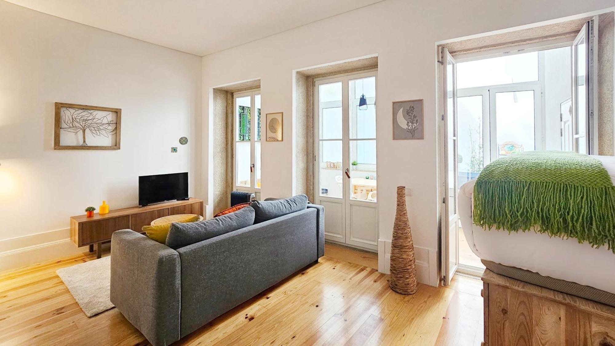 Apartment Elegant & Private Garden In Historical Centre Porto