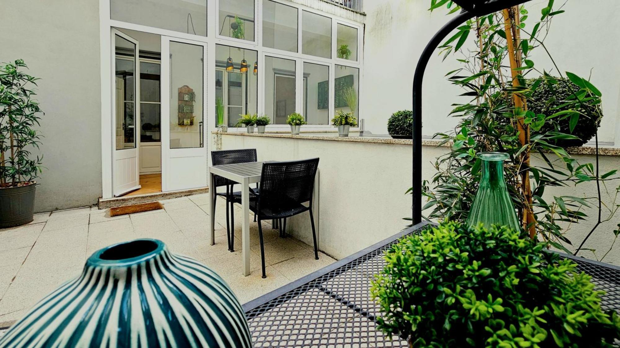 Apartment Elegant & Private Garden In Historical Centre Porto