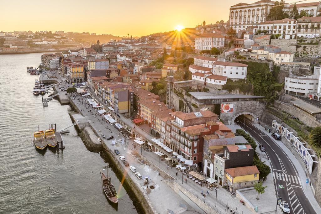 Welcome - Ribeira Negra * Porto