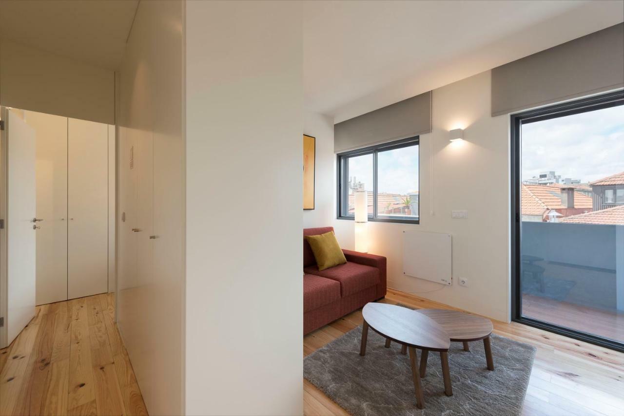 Apartment Lovelystay - Gorgeous Modern Flat W/ Balcony Porto