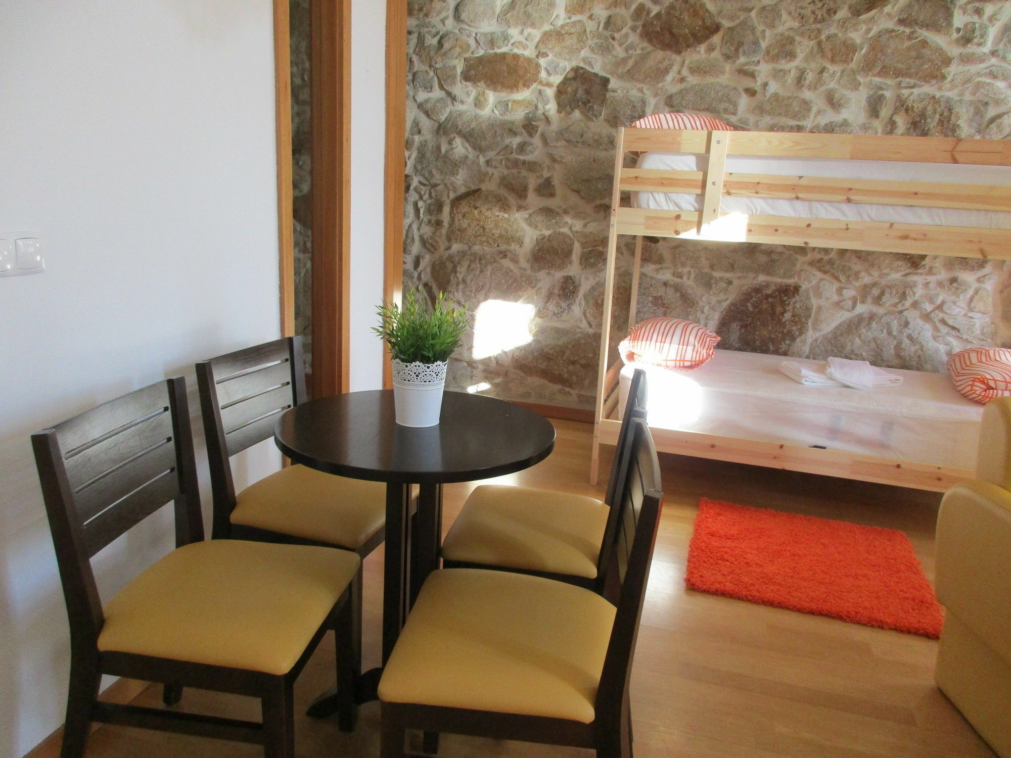 Albergue Happy &