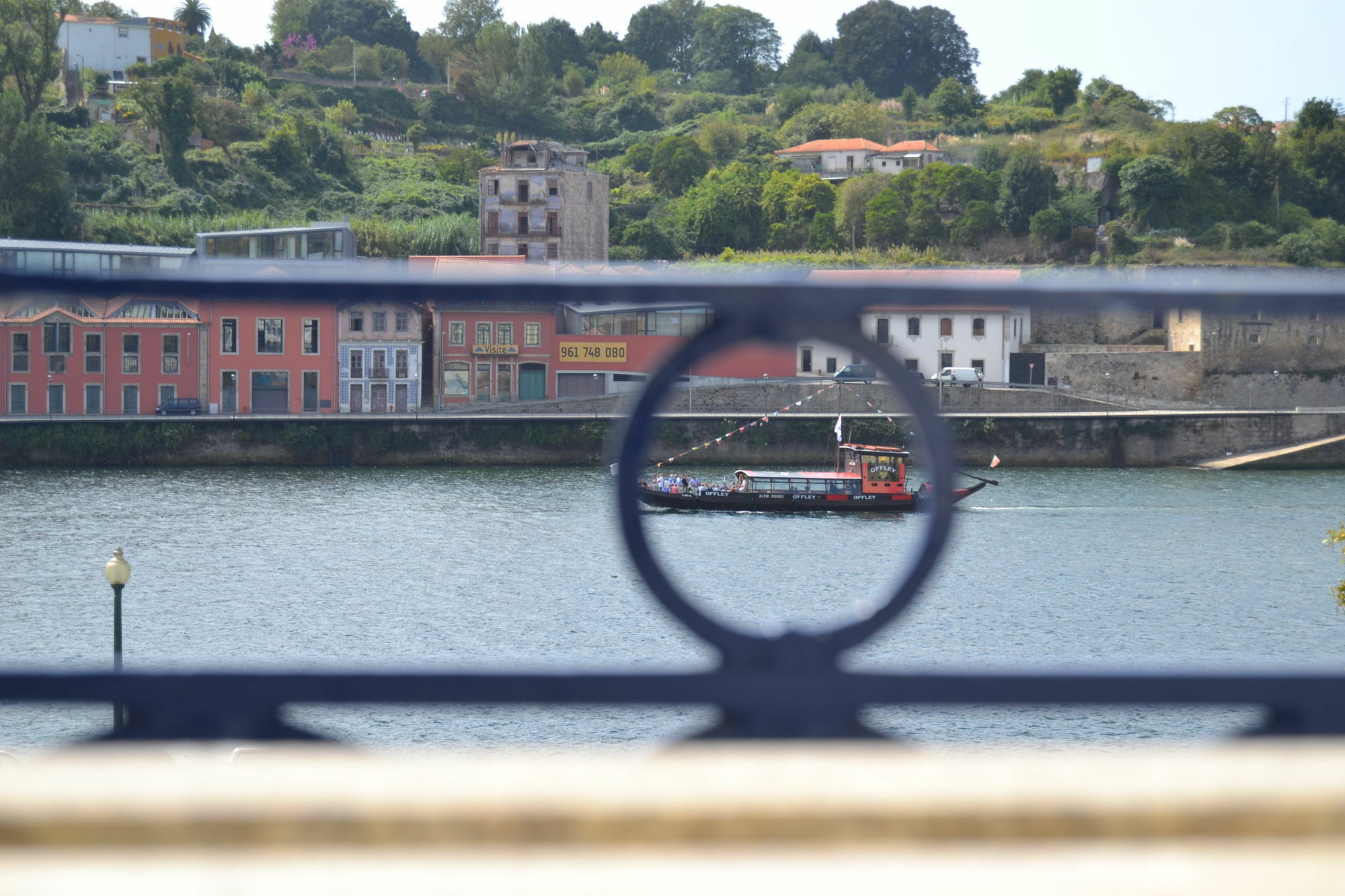 Happy & Porto
