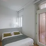 Oporto Cozy & Comfy