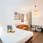 Bakers Square Studio W/ Ac By Lovelystay