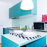 Modern Center Apartment 1F