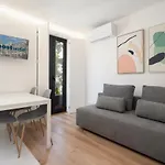 Host Wise - Bright & Contemporary Flat - Ace Location