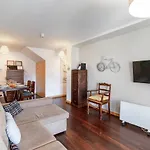 D Joao IV Apartment With Terrace By Lovelystay