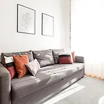 Lovelystay - Cativo Studio Downtown By Metro Station