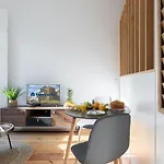 Host Wise - Luxury Design Apartment - Premium Location
