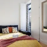 Host Wise - Luxury Design Apartment - Premium Location