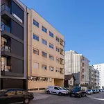 Host Wise - Gorgeous Bright Flat W Balcony