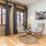 Charming Studio With Rooftop In Porto