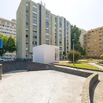 Boavista Premium With Ac, Terrace- Parking ,Supermarket And Metro T3