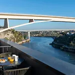 Guestready - An Urban Retreat With River View
